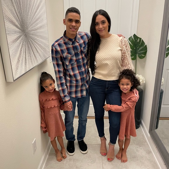 Meet your Posher, Sasha ❤️ - Picture 2 of 10